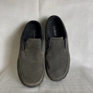 L.L. Bean women’s  Dark Gray Suede Loafers Sz 6